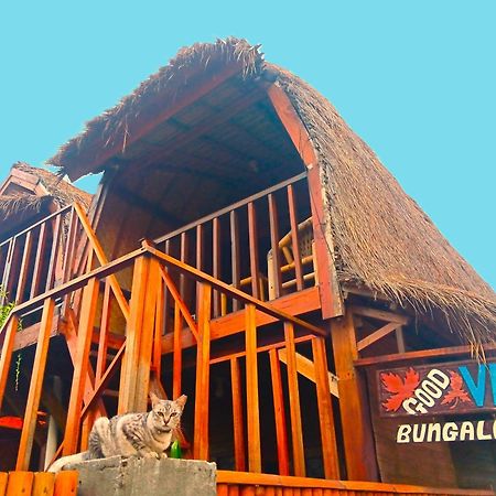 Good Vibes Bungalows Gili Trawangan Exterior foto