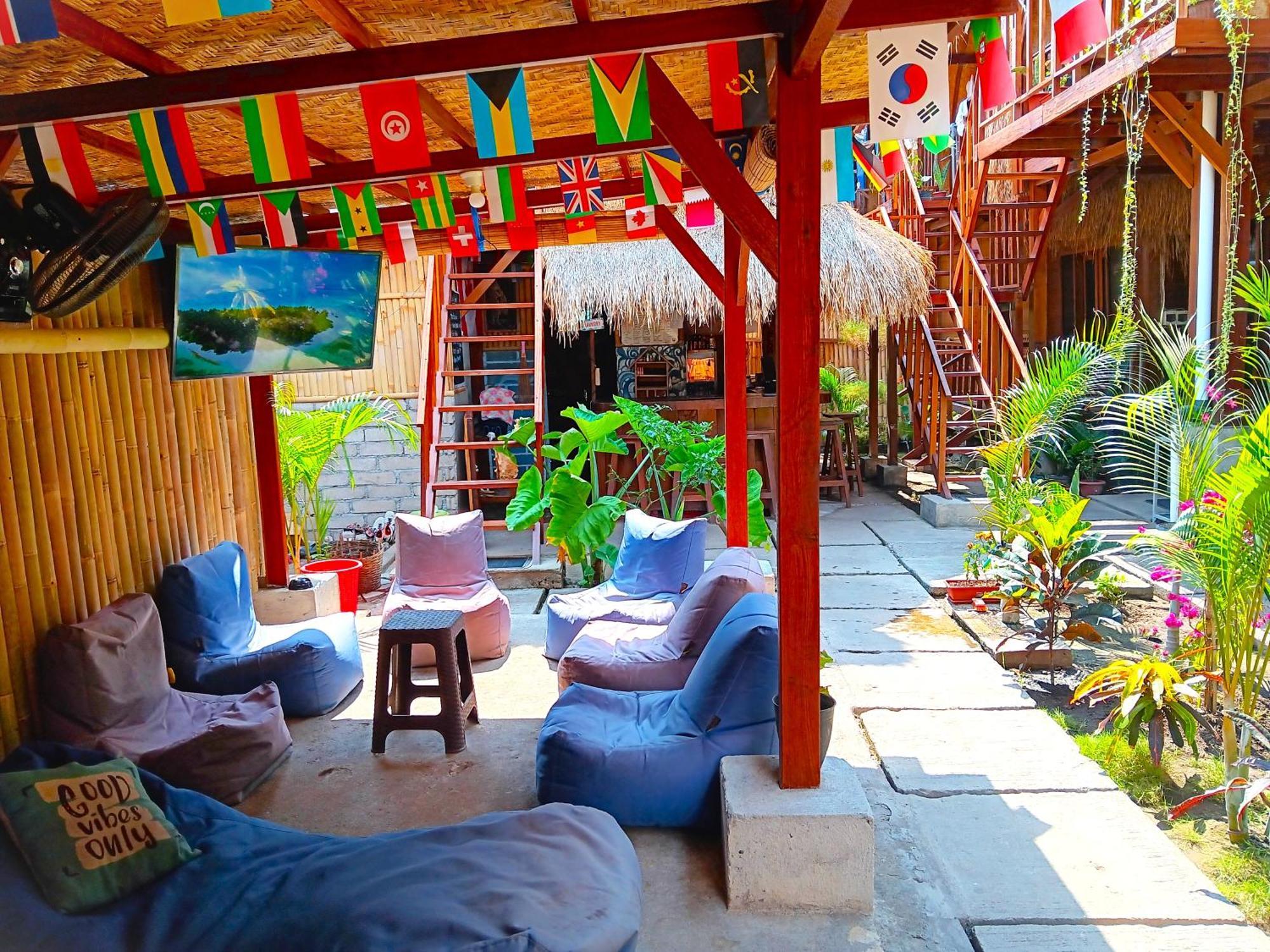 Good Vibes Bungalows Gili Trawangan Exterior foto